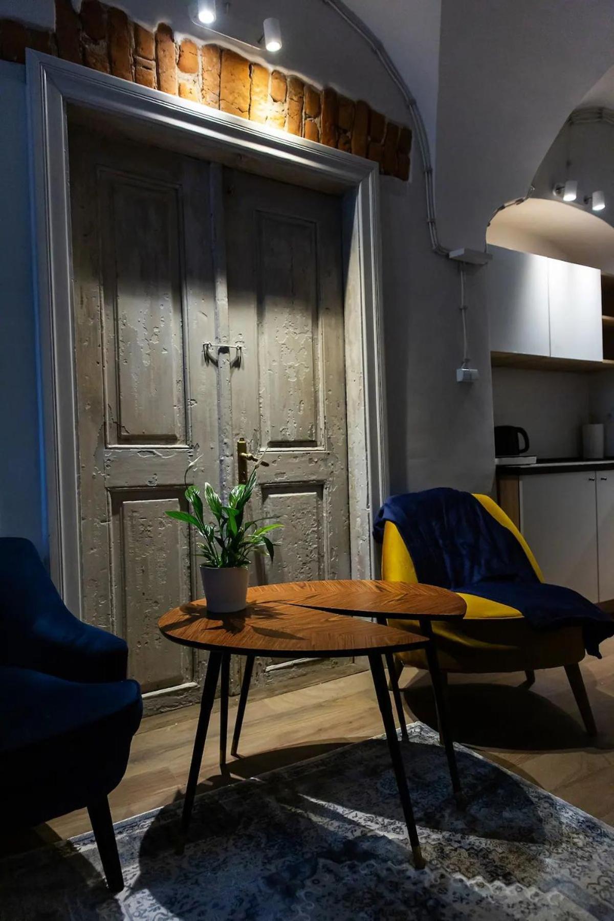Old Apartment *